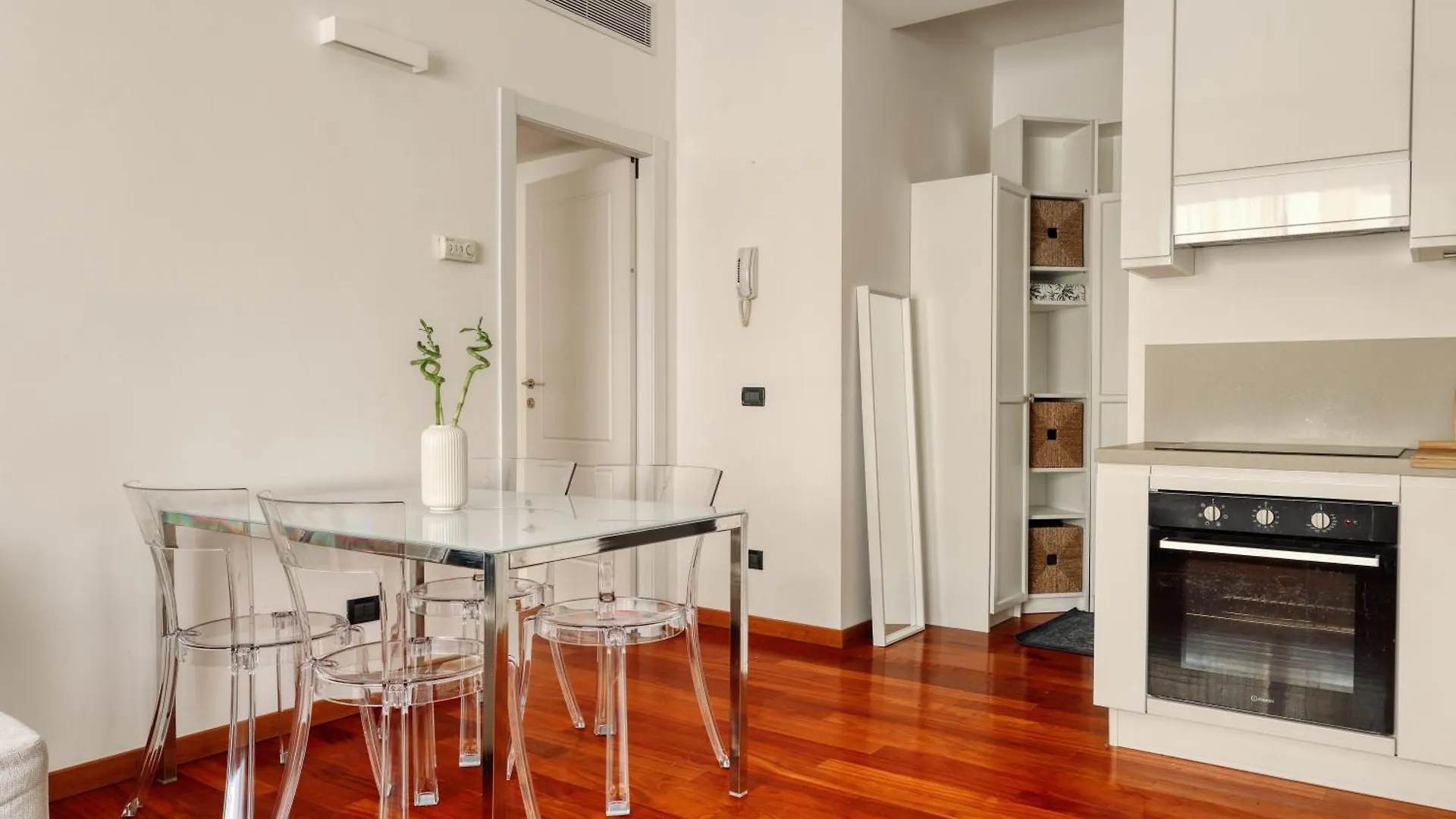 Apartment Cozy Flat In Central Station - 4 Pax Milan